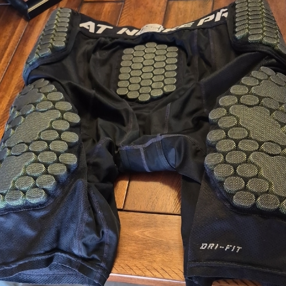 Nike Football Girdle Black and Neon Green Padded Sports Shorts - Picture 4 of 6